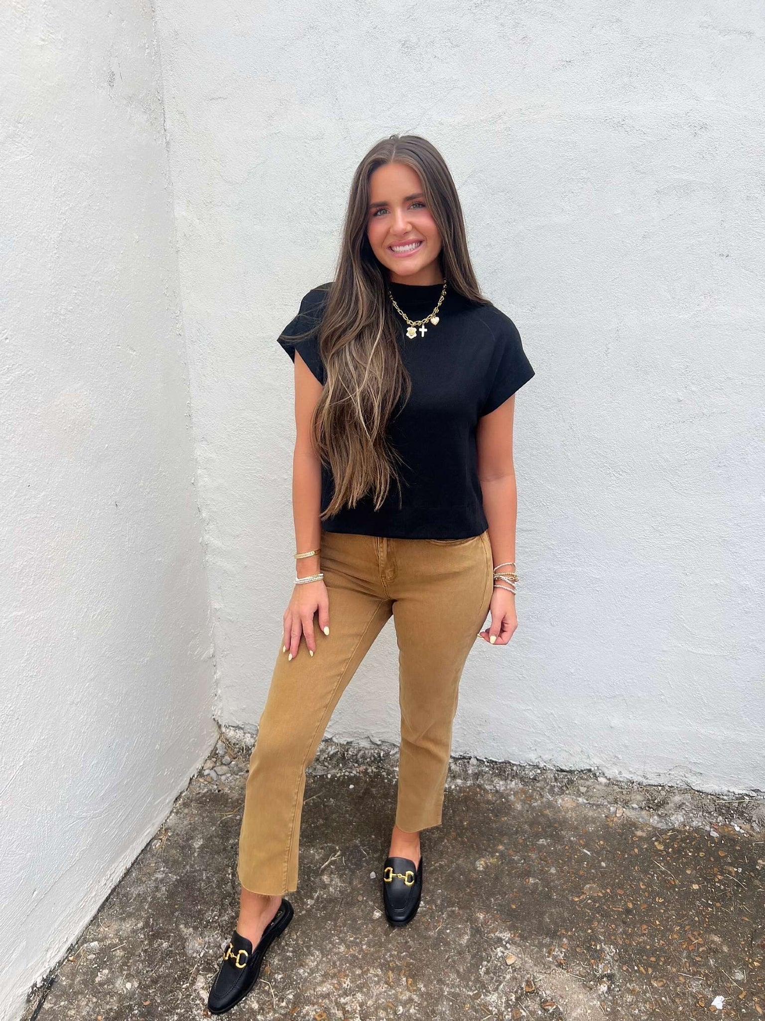fall staple lightweight sweater - black