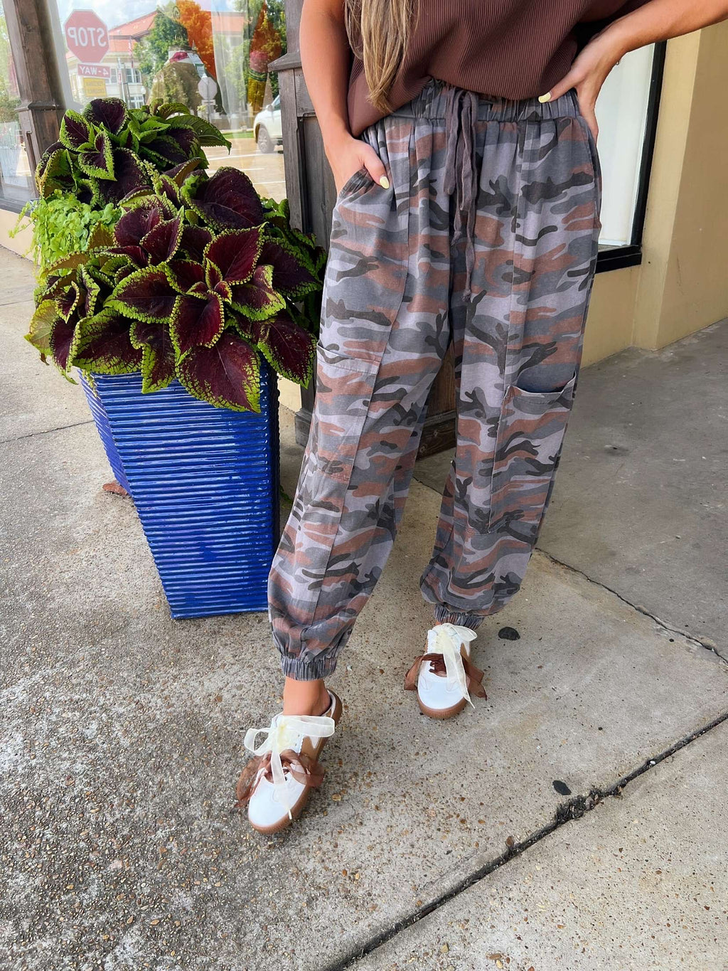 renegade camo jogger
