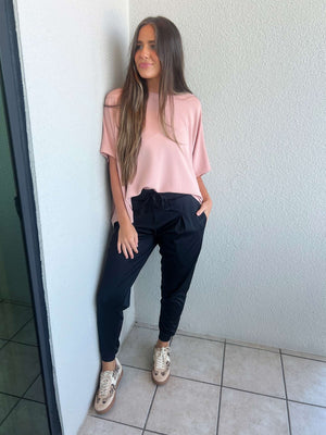 solid pleated front jogger