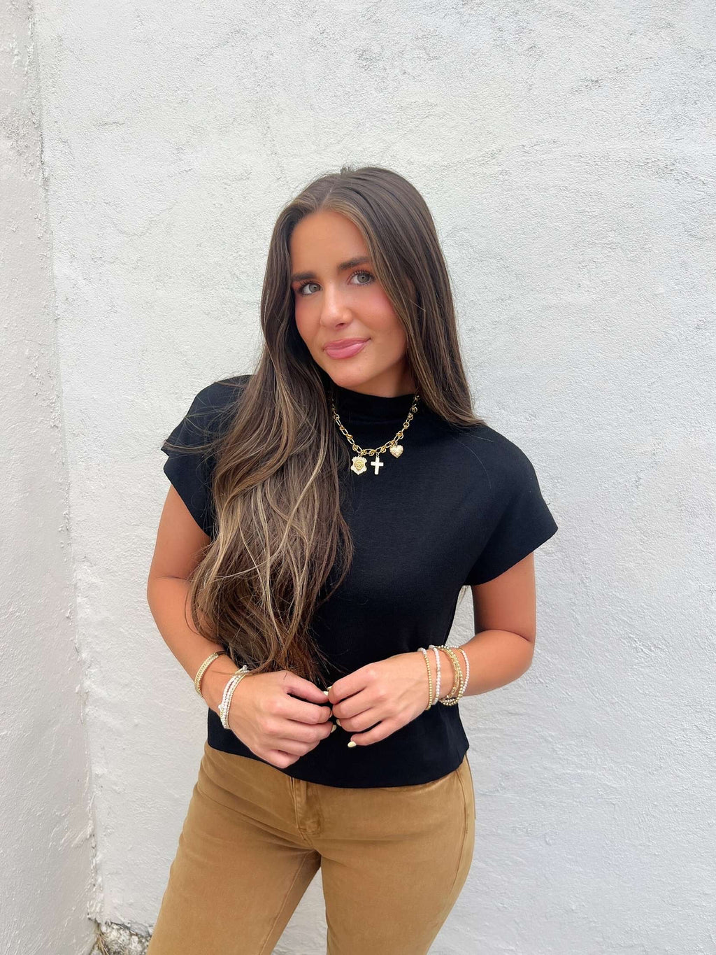 fall staple lightweight sweater - black