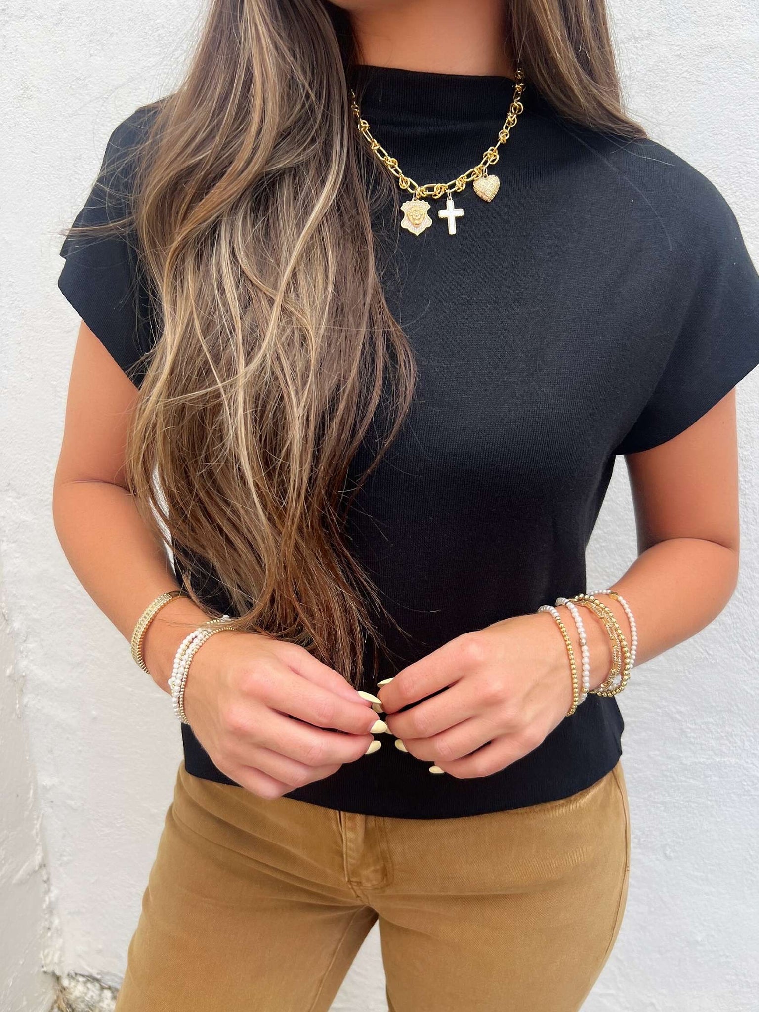 fall staple lightweight sweater - black