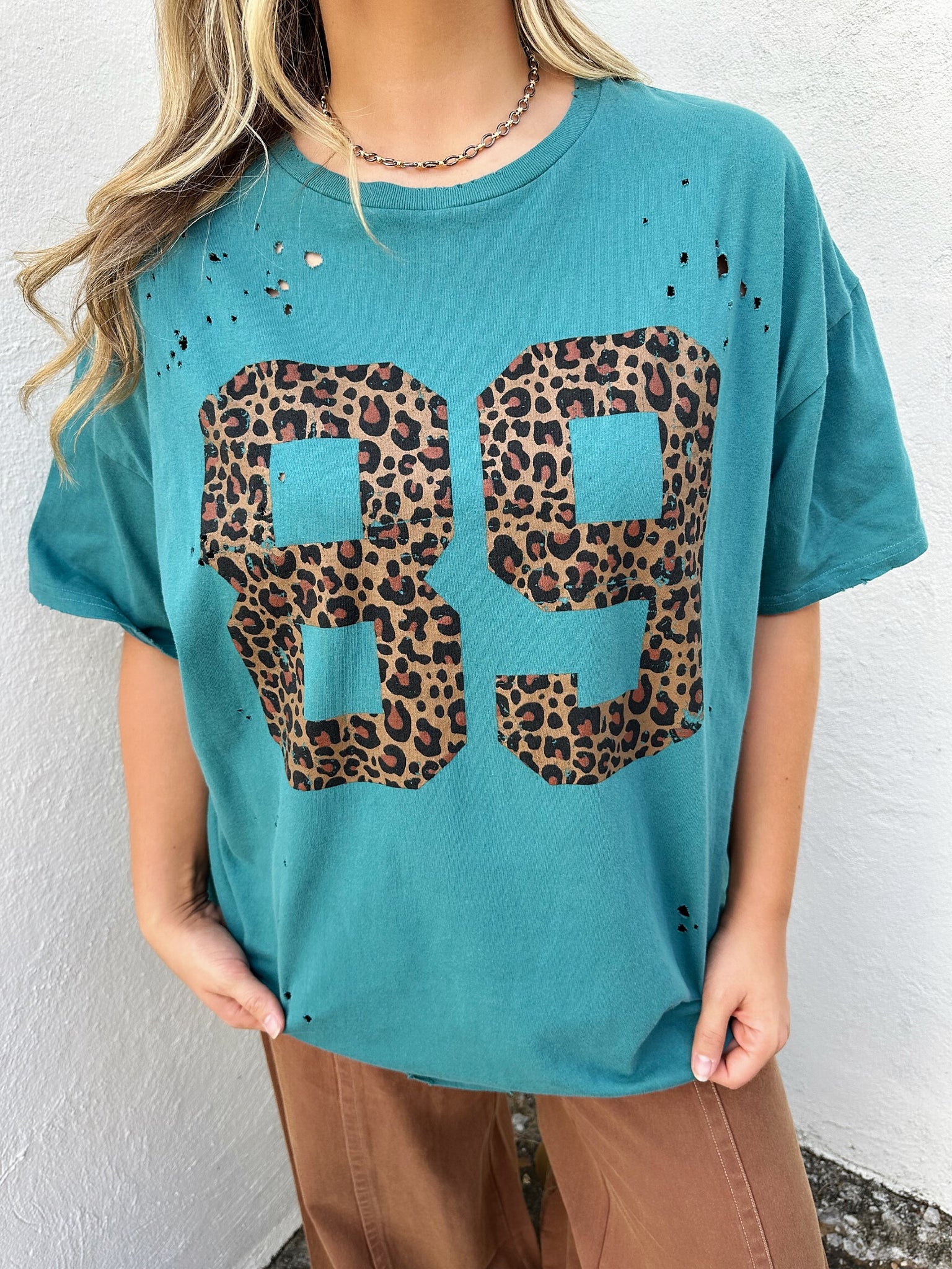 leopard 89 graphic tee in teal