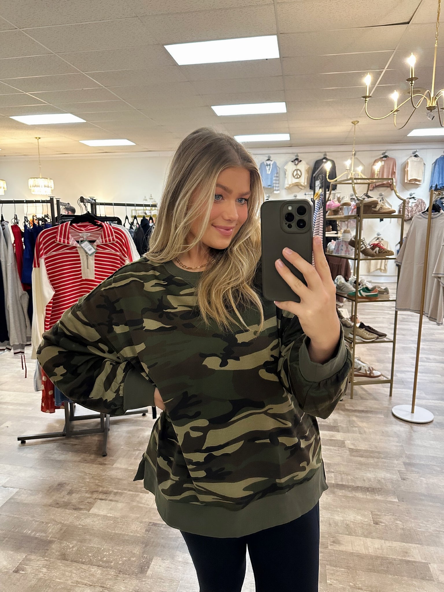 lizzy pullover in camo