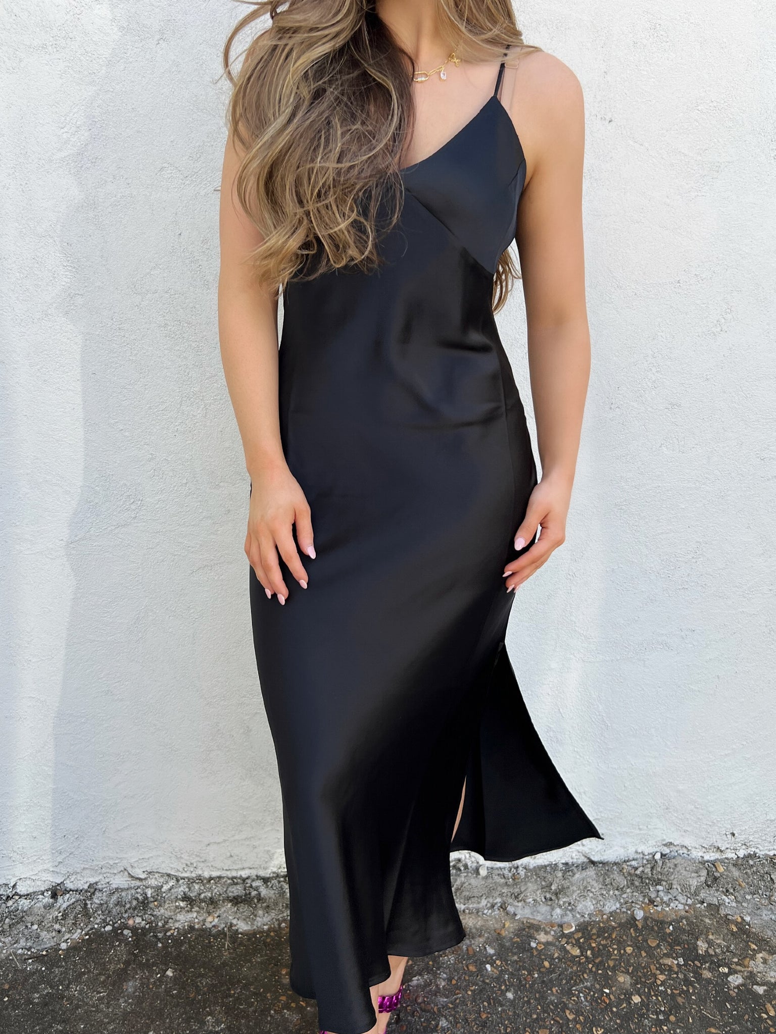 junction satin midi in black