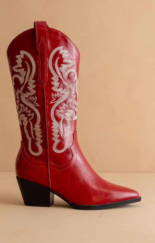 amaya boot in cherry