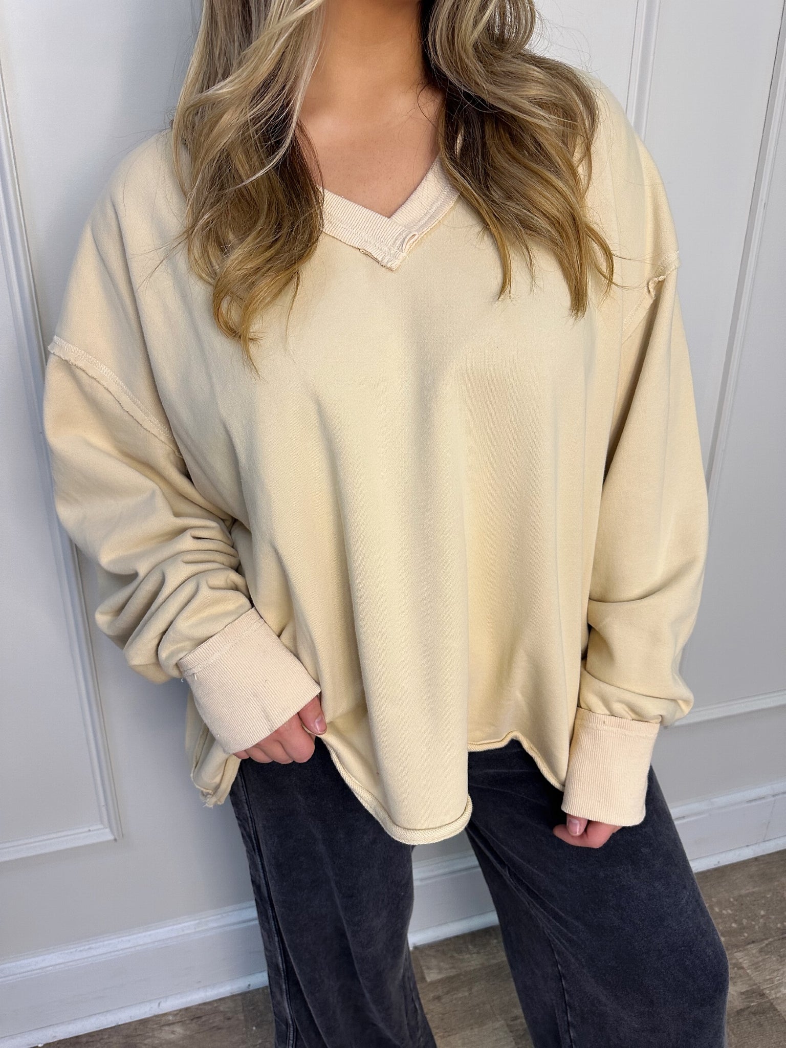 baylee oversized pullover in beige