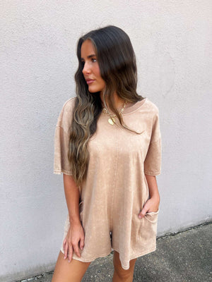 on the go romper - mocha