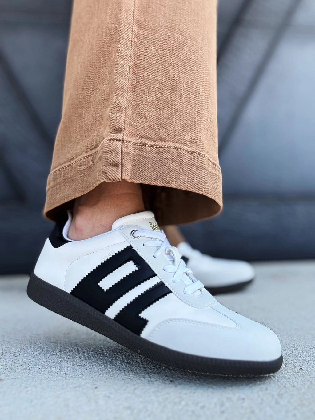 dirty laundry track star in multi white